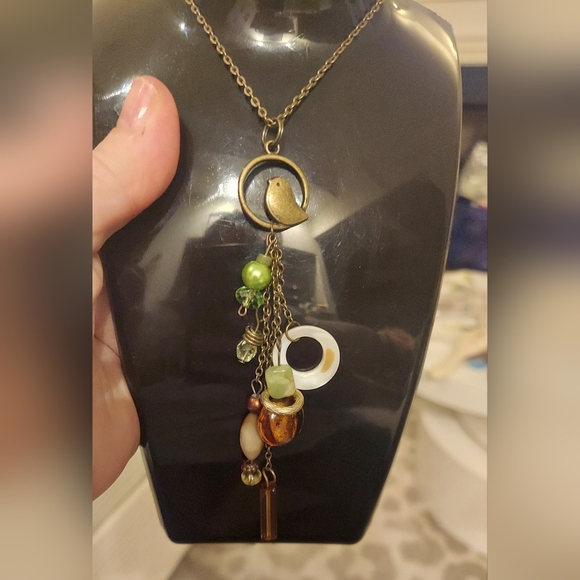 Charming Bird Pendant Necklace with Beads - Picture 3 of 3